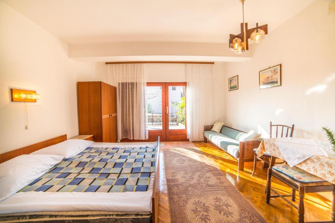 Apartments Antić 4255 Selce Zewnętrze zdjęcie
